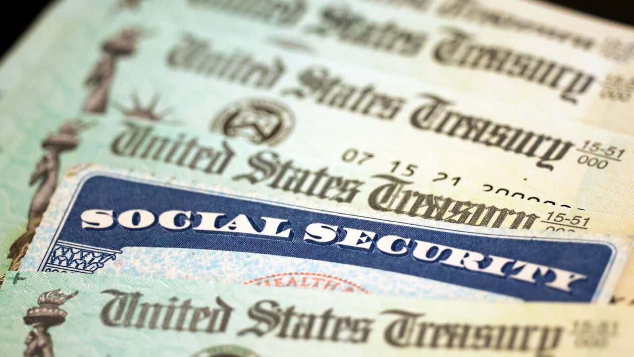 Social Security Cuts Examining the 'Poison Pill' Commission and its Impact on Future Benefits, Social Security Benefits