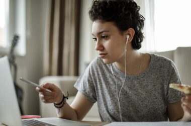 4 Tips to Avoid Overeating While Working from Home