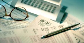 Guide on requesting a tax return filing extension from the IRS