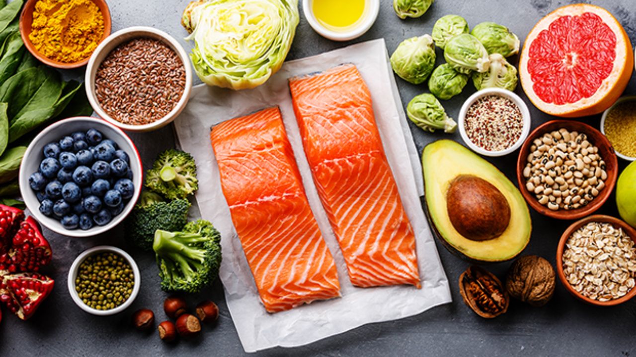 5 Must-Have Superfoods for Your Diet