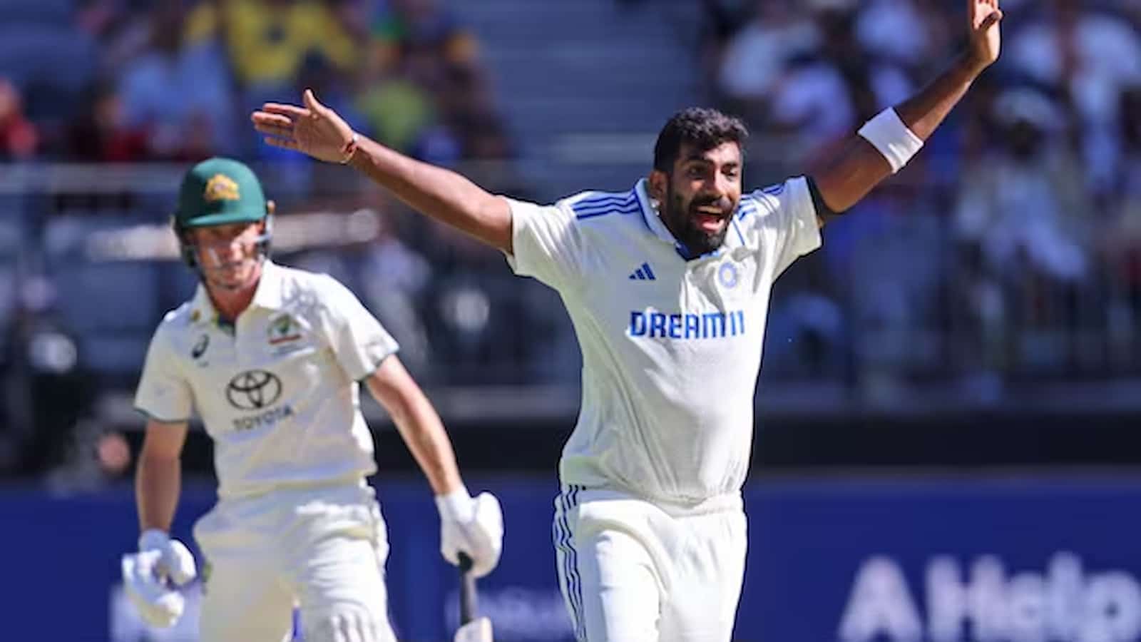 Australia 67/7 at stumps in reply to India's 150 on Day 1 of first Test