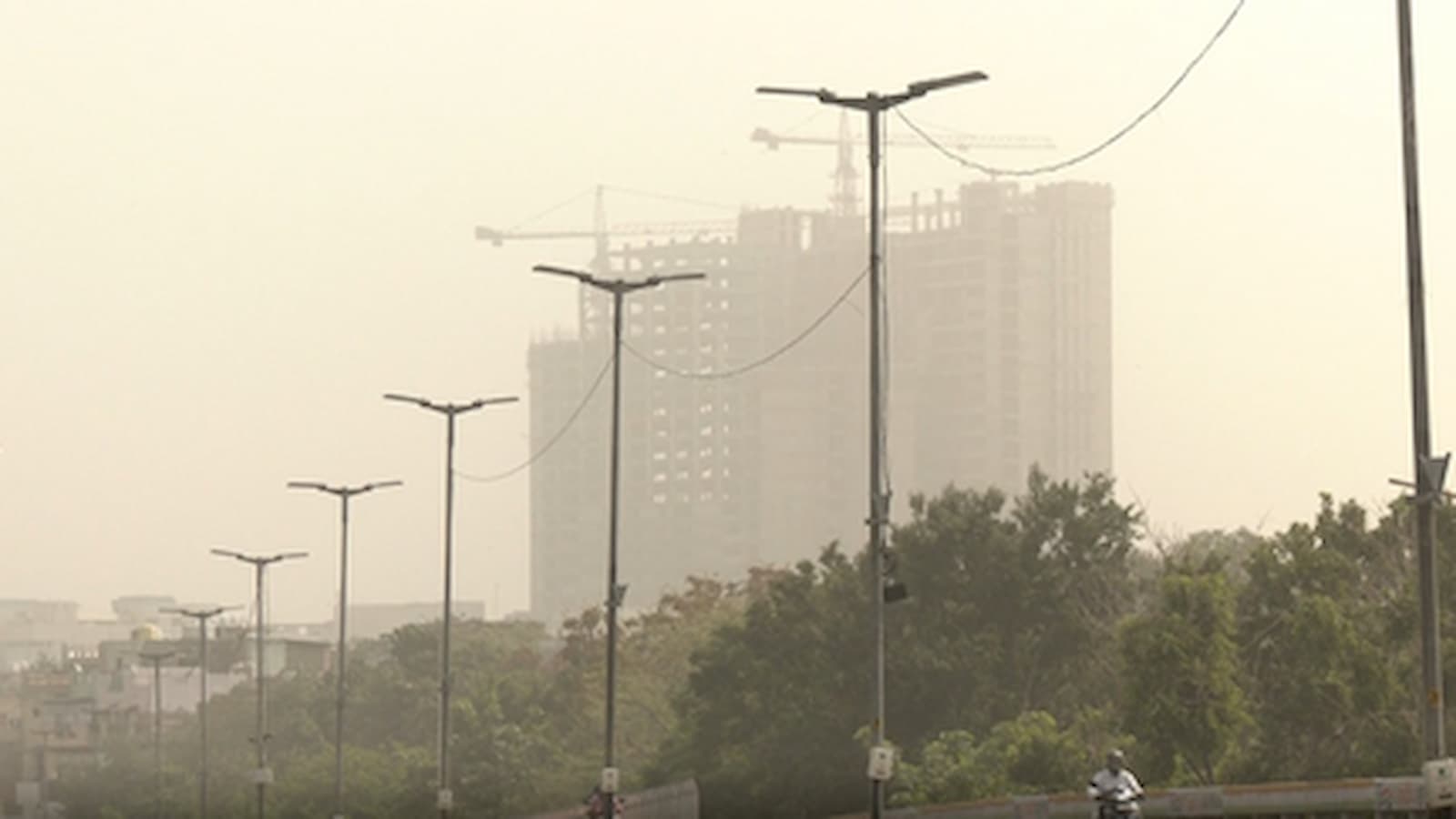 Delhi Air Pollution Strategy 2025: Carpooling App Launch, PUCC Reform, and Google Maps