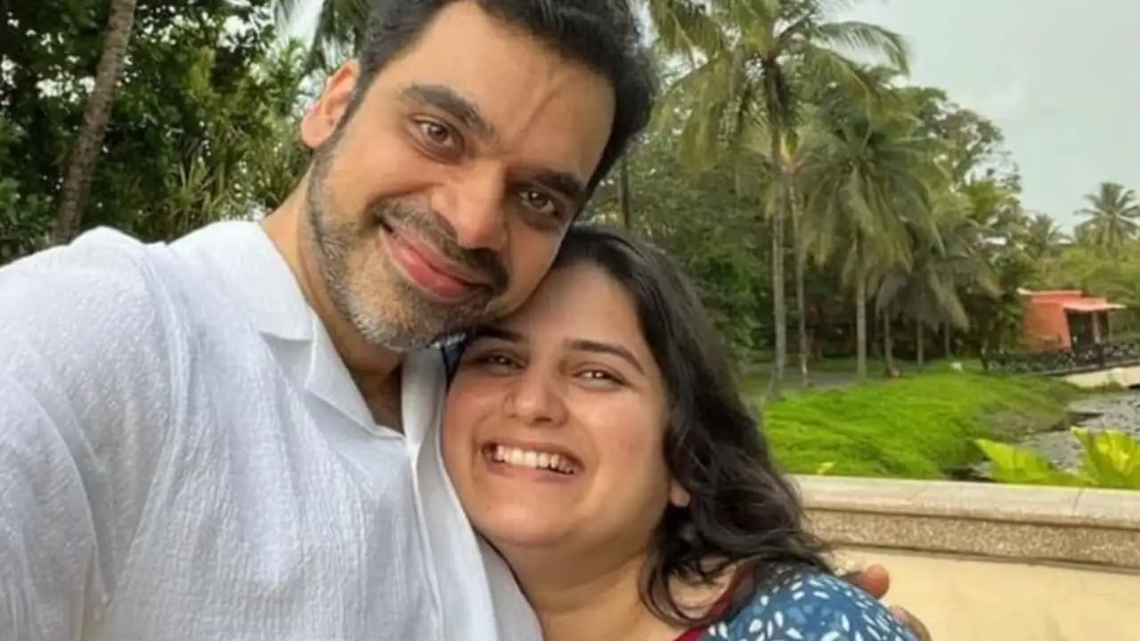 Singer Rahul Deshpande announces separation with wife Neha