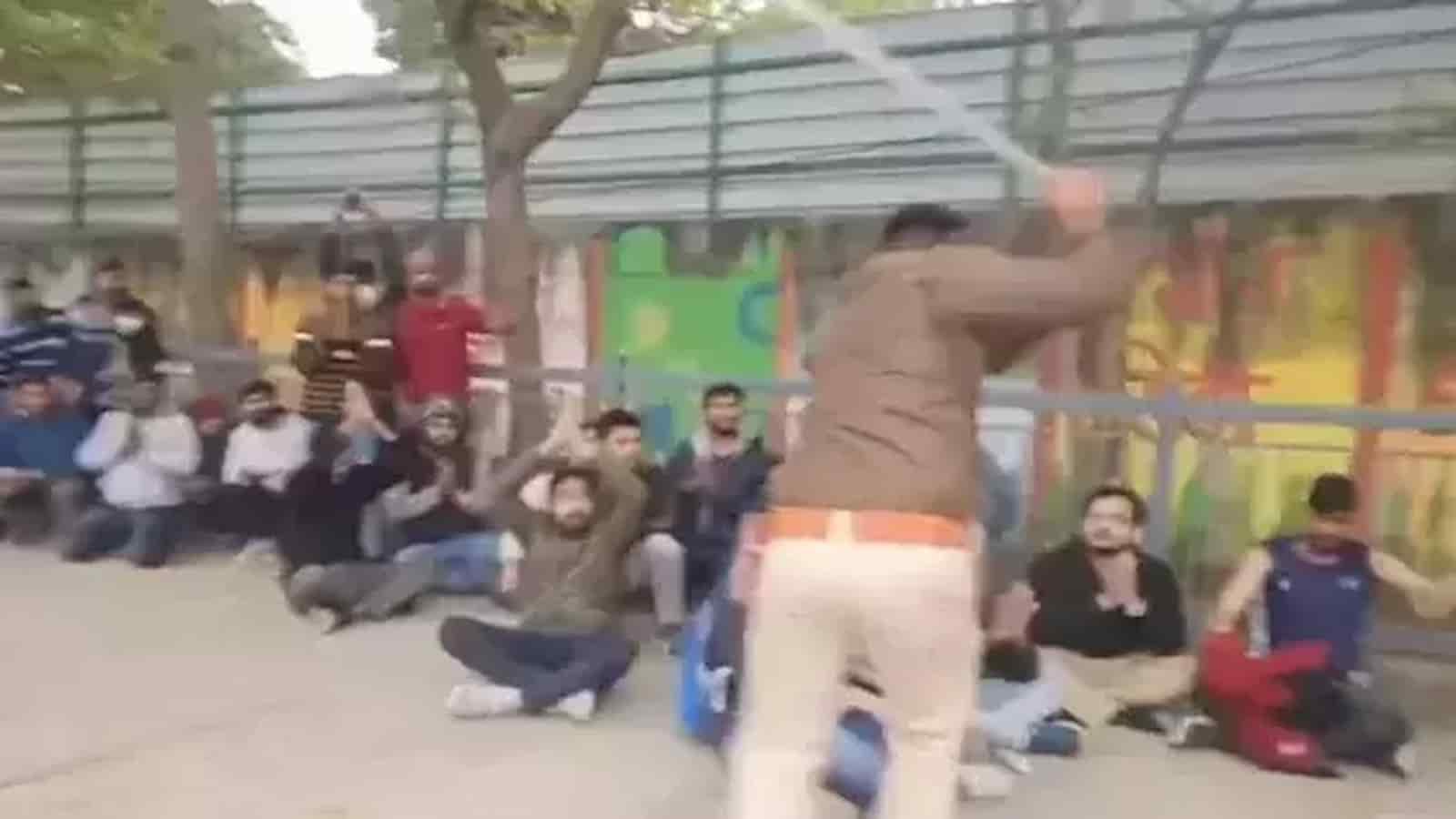 protesting job aspirants in Patna