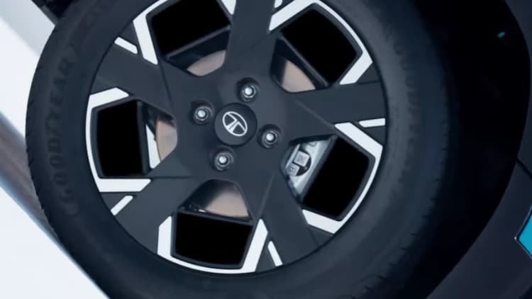 Tata Punch Facelift First Teaser: Exterior