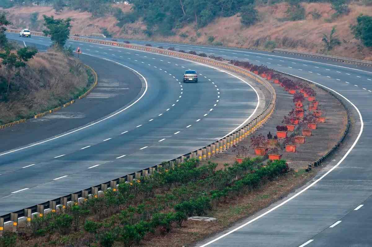 Major Ganga Expressway 2026 Deadline