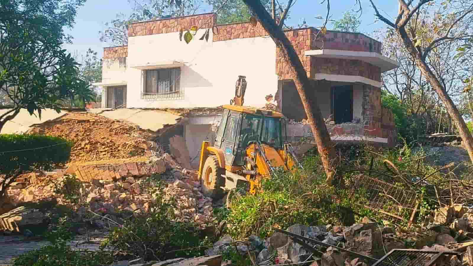 Sainik Farm