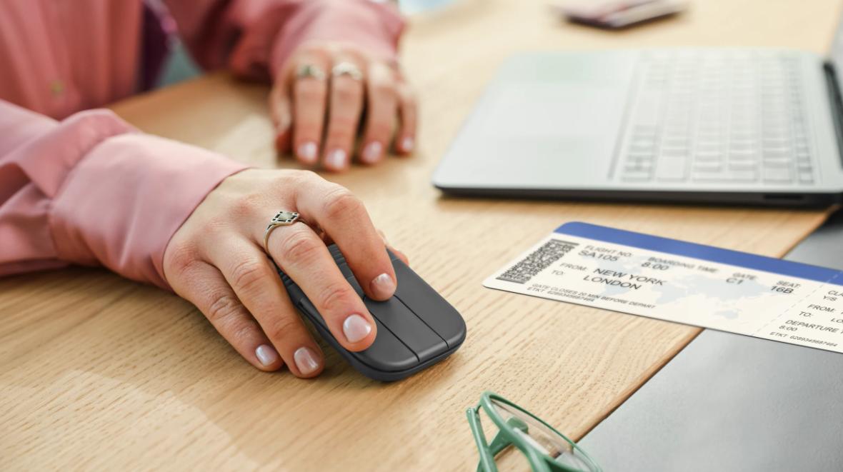 New Logitech Mobi Fold Pocket Mouse 