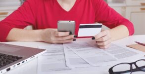What Should You Know Before Applying for a Demat Account Online?