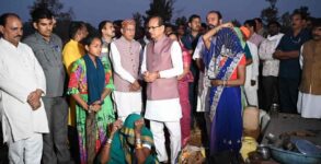 Shivraj Singh Chouhan Stages Protest Against Own Govt, Raises Questions Over Tensions With CM Mohan Yadav