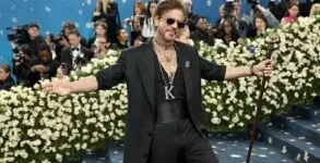Shah Rukh Khan Dazzles at Met Gala 2025, King Movie